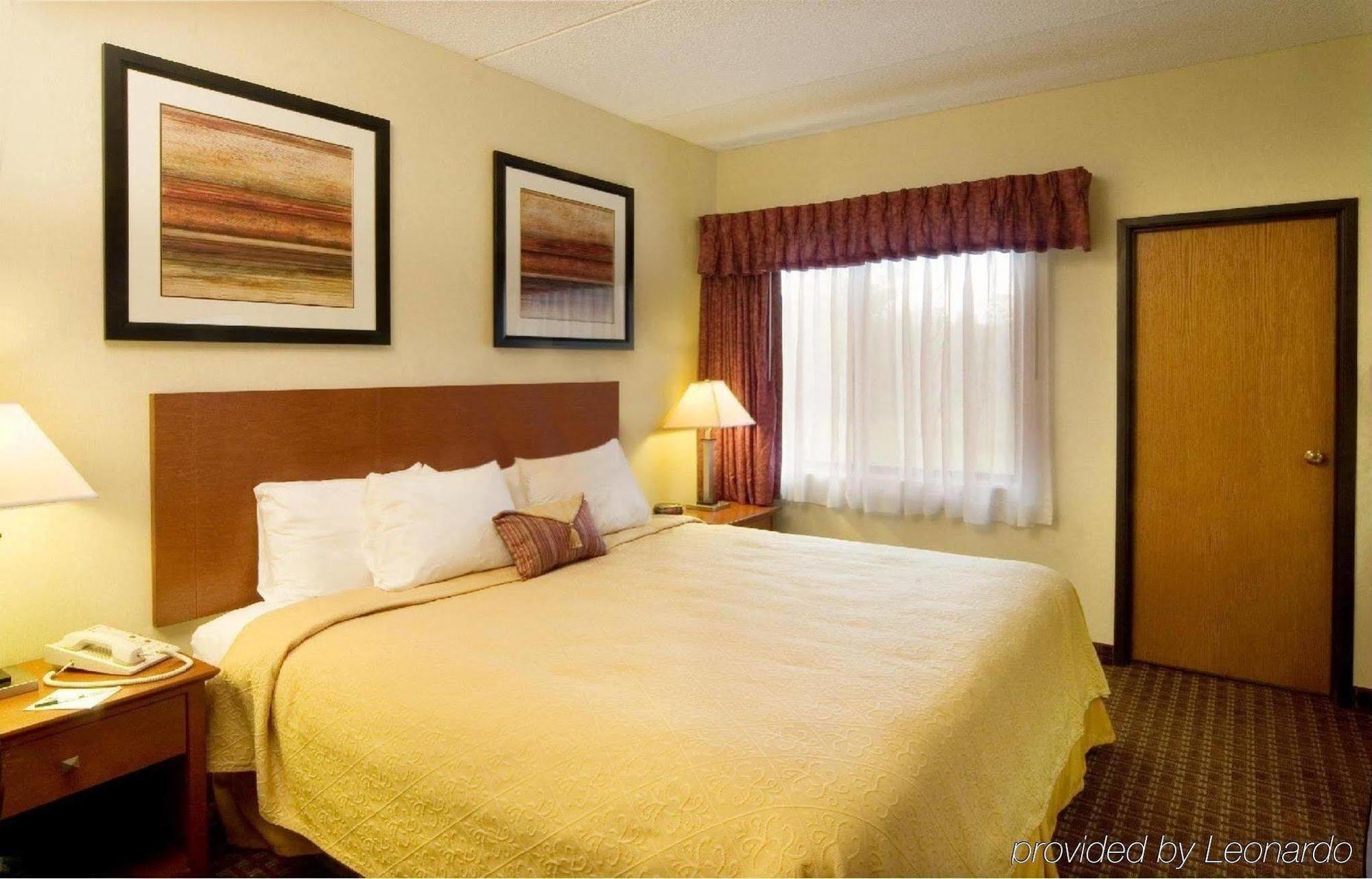 Quality Suites Lansing Chambre photo