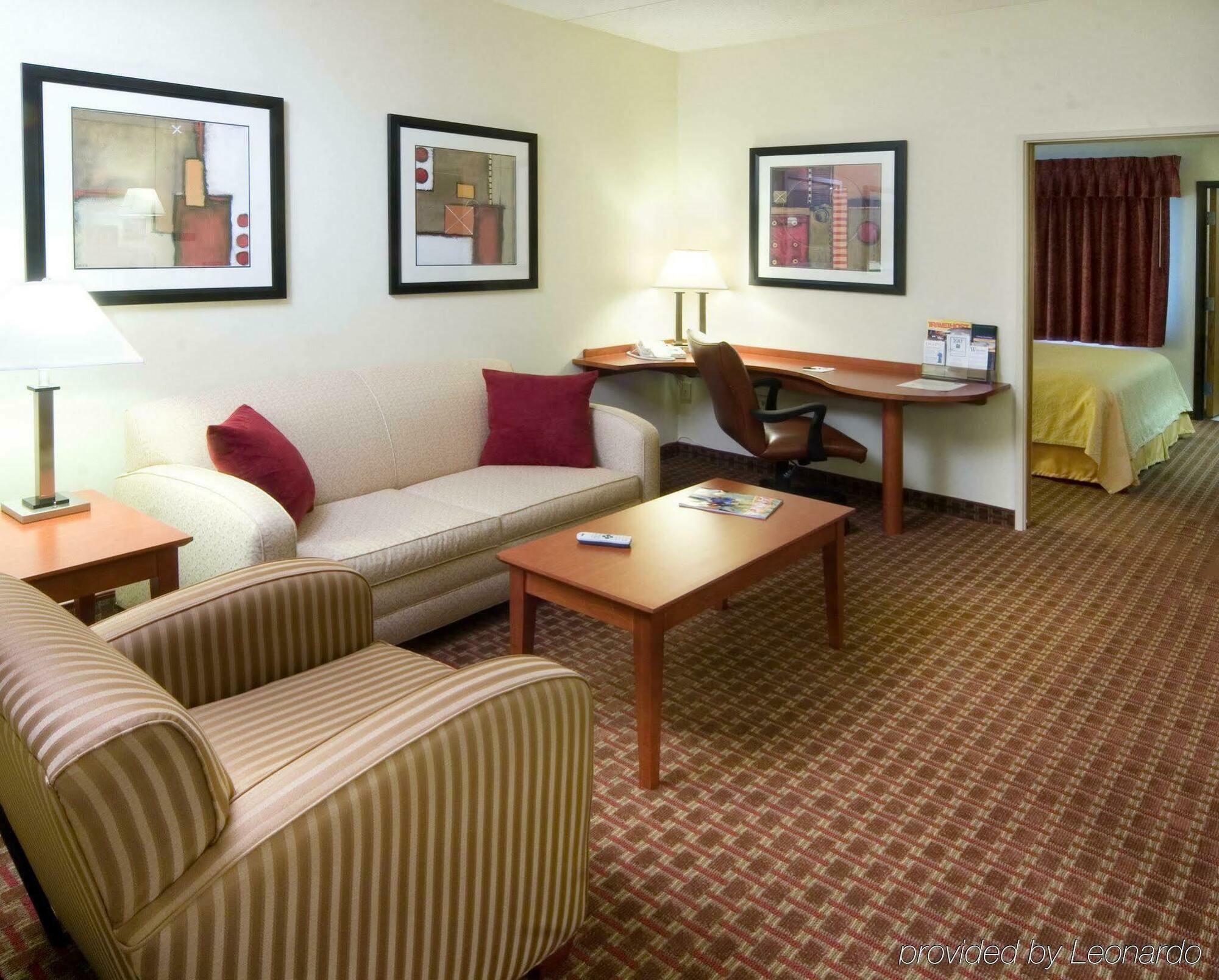 Quality Suites Lansing Chambre photo